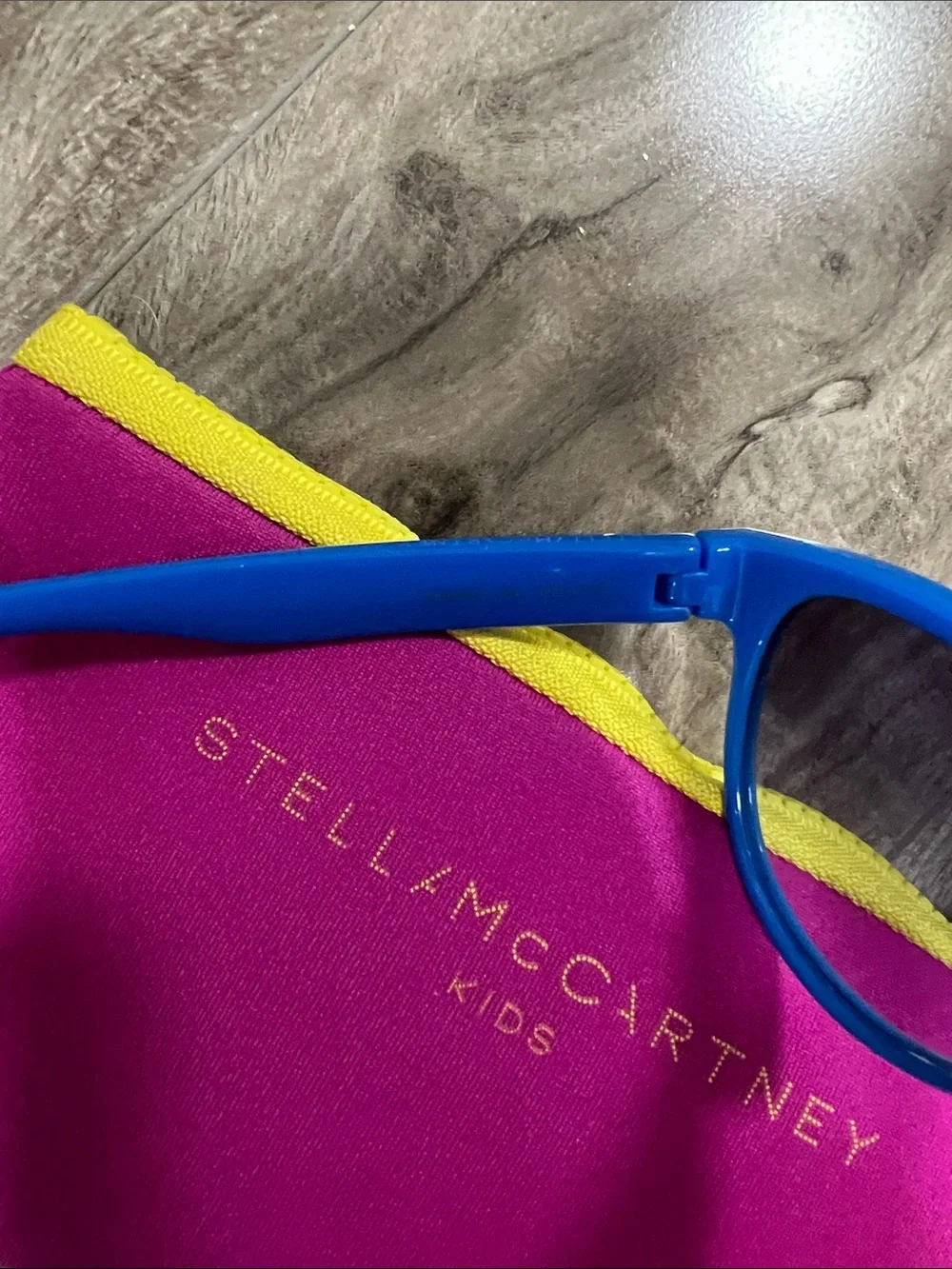 🔥🔥 STELLA MCCARTNEY Kids Sunglasses With Case - UNISEX